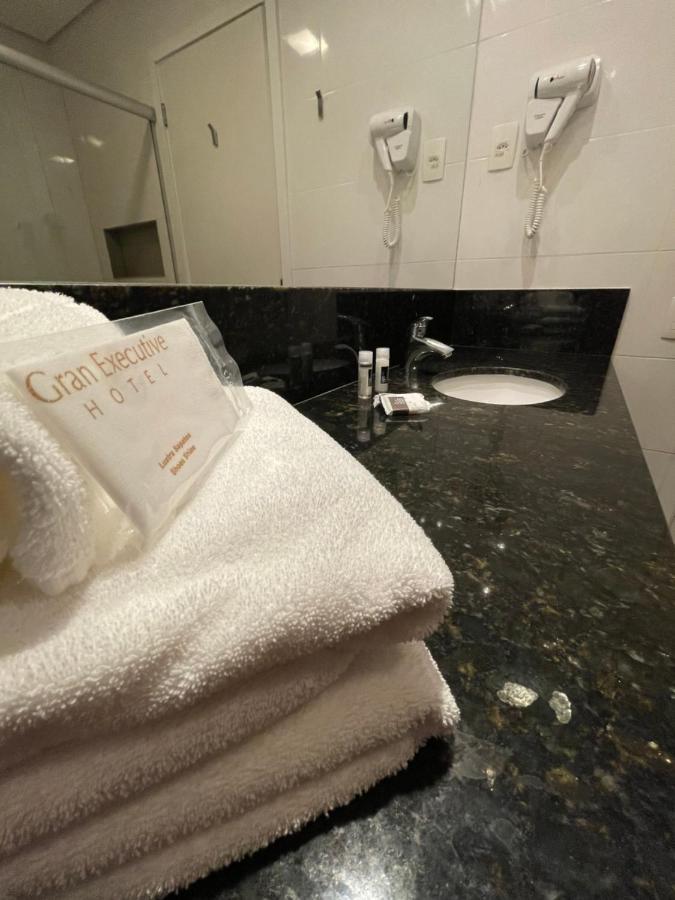Gran Executive Hotel Uberlândia エクステリア 写真