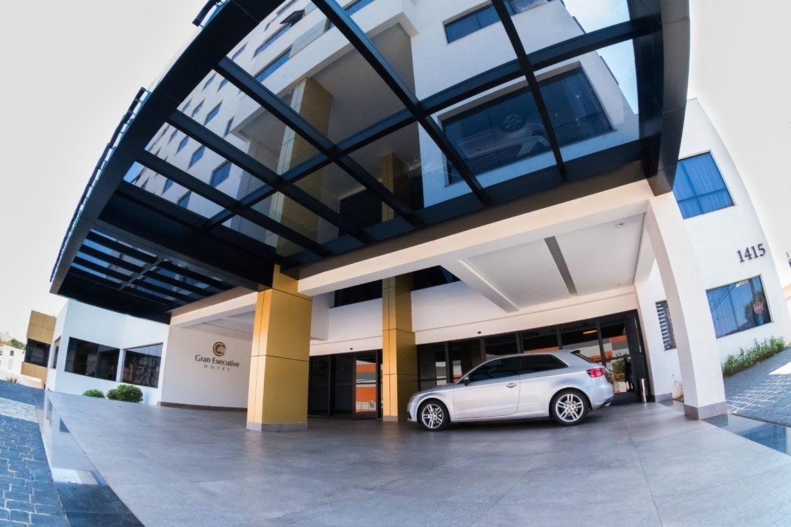 Gran Executive Hotel Uberlândia エクステリア 写真